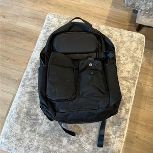 Lululemon cruiser backpack